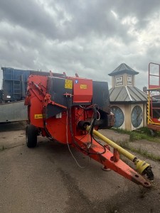 KUHN Primor 3560 straw chopper 